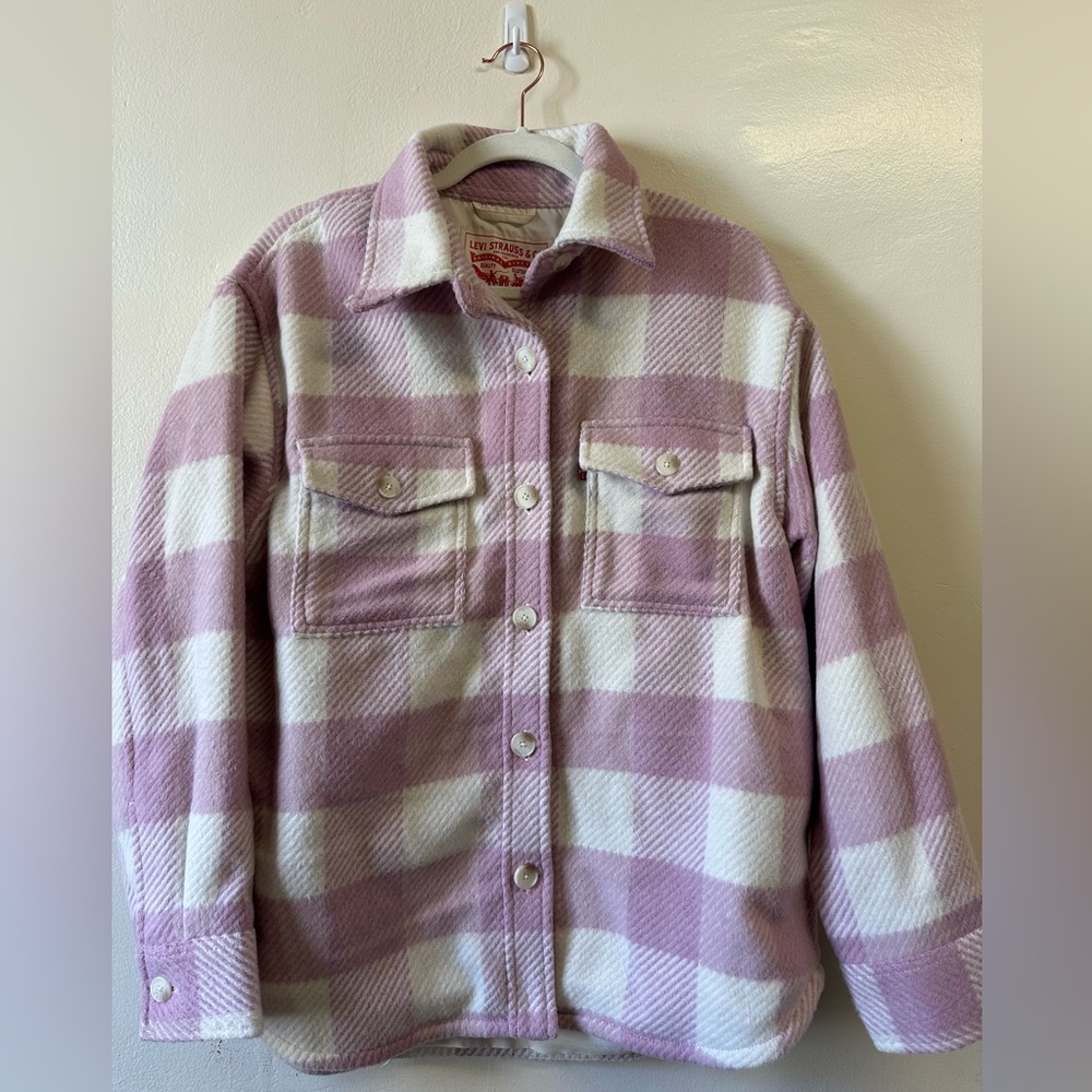 Levi’s checkered button-up